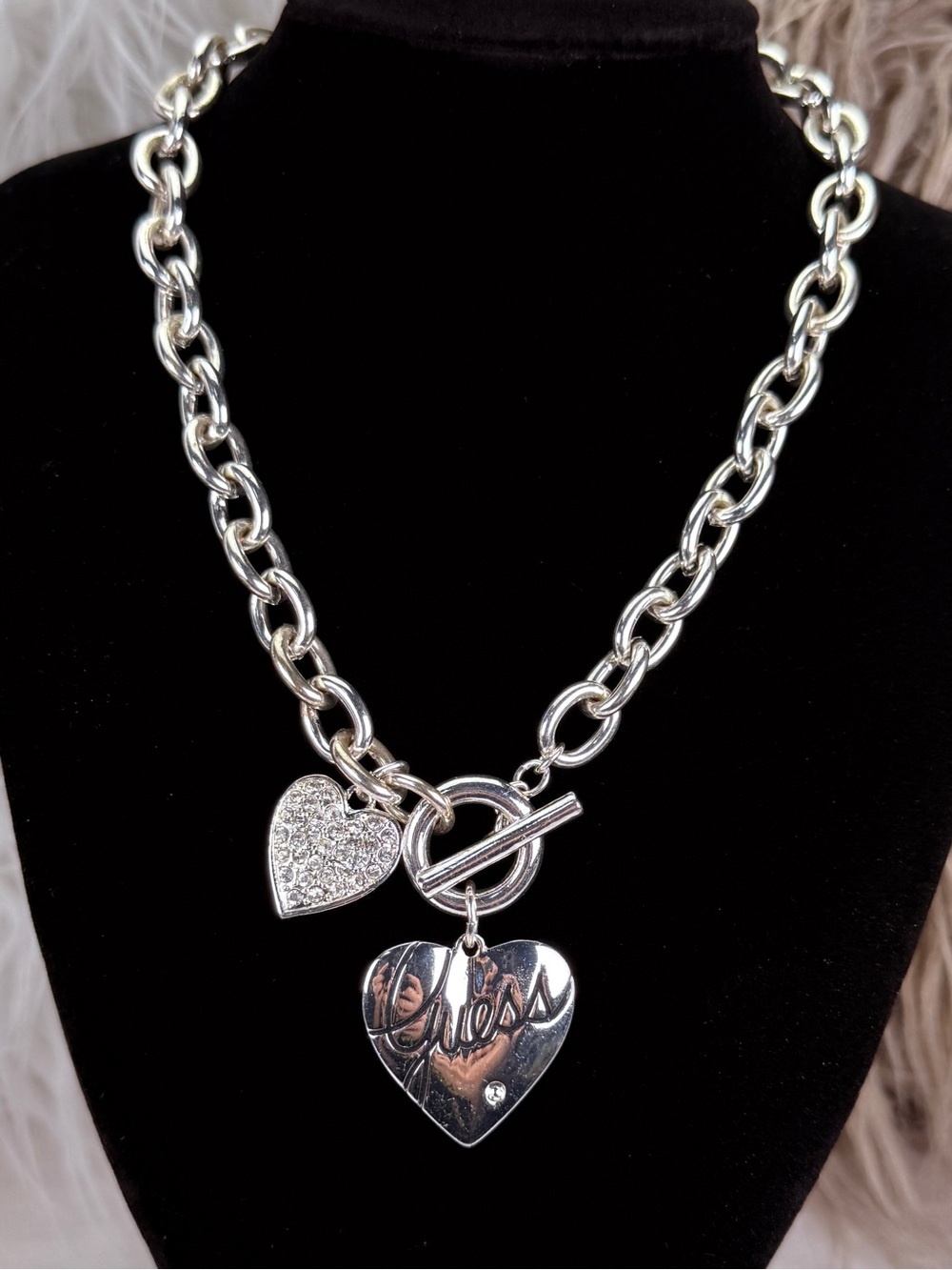 GUESS Silver Tone Chunky Chain Double Heart Toggle Charm Statement Necklace